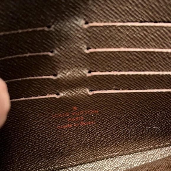 LOUIS VUITTON DAMIER SISTINA - CA3069. AUTHENTIC. Reposhed from @shopjrlux. - Picture 10 of 12